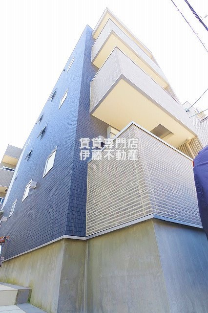 Cherim庄内通Eastの外観