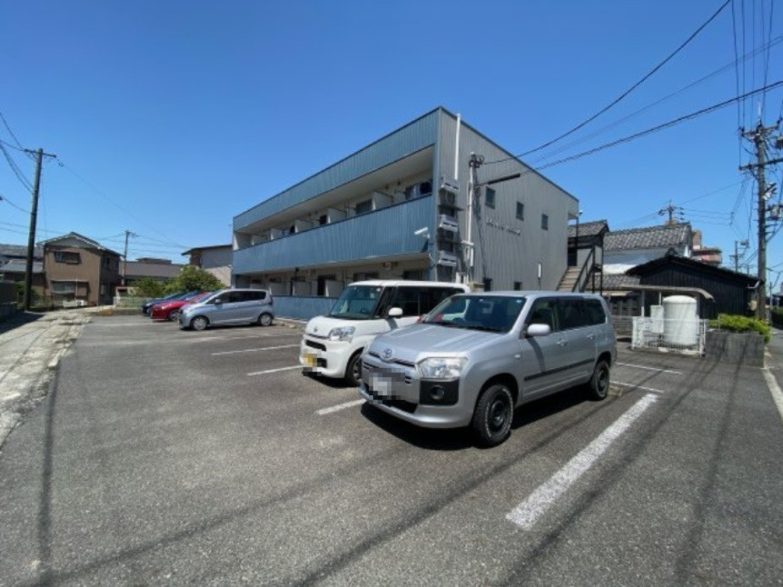 ボニートロッサⅢの駐車場