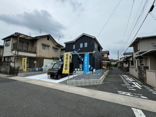 ーFITーフィットー小倉南区横代北町4丁目2期【小倉南区　新築戸建て】の前面道路含む現地写真|南西角地で日当たり良好です♪【小倉南区　新築戸建て】