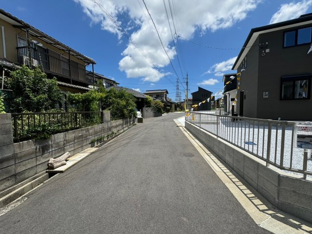 SUN COURT－サンコート－小倉南区葛原3丁目　【小倉南区　新築戸建て】の前面道路含む現地写真|車通りも少なく、お子様とのお散歩も安心してできます　【小倉南区　新築戸建て】