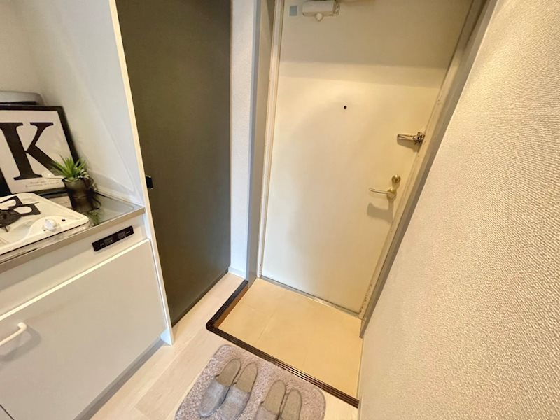 エクセレント丸太町の玄関