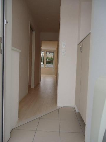 久留米市御井旗崎４丁目の賃貸マンションの玄関|きれいな玄関です