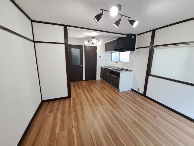 浦風町テラスハウスの居間・リビング