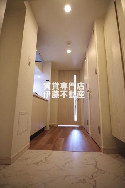 S-RESIDENCE志賀本通Northの玄関