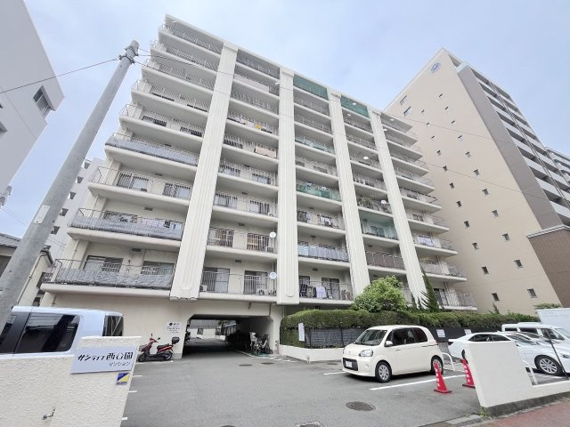 サンライフ西公園マンションの外観