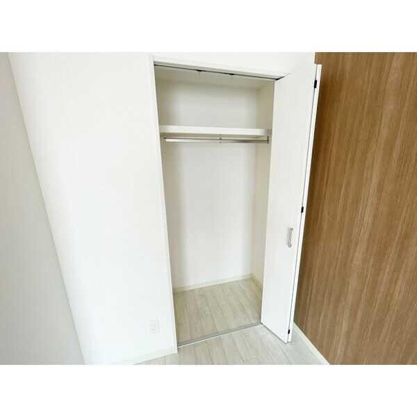 オズレジデンス布施柳通の収納