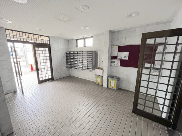 筑紫野スカイマンションのエントランス