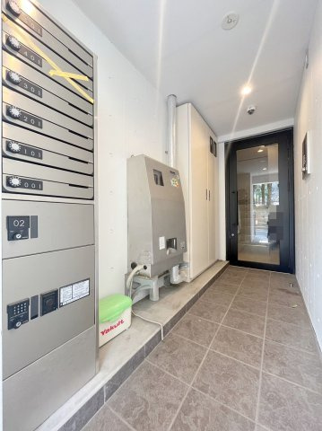 「防音マンション」ラシクラス大塚駅前のエントランス|落ち着いたエントランスです