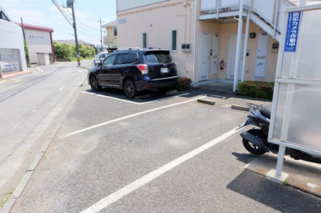 サニーコート桧木G棟の駐車場