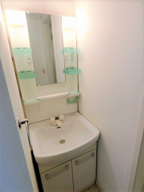 サニーコート桧木G棟の独立洗面台
