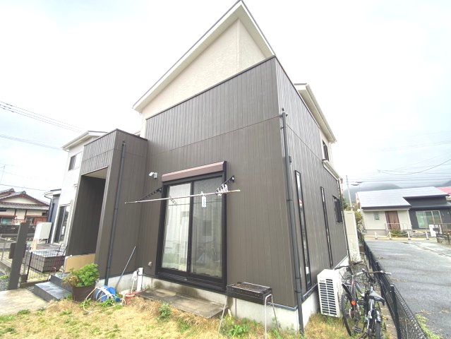 篠栗町大字篠栗中古戸建の外観|糟屋郡篠栗町大字篠栗2階建ての戸建てです！