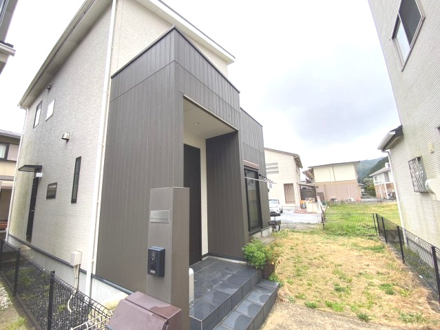 篠栗町大字篠栗中古戸建の外観|築9年の2階建て中古戸建てです！