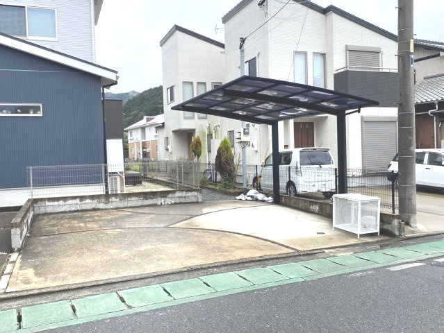 篠栗町大字篠栗中古戸建の駐車場|2台駐車可能です！