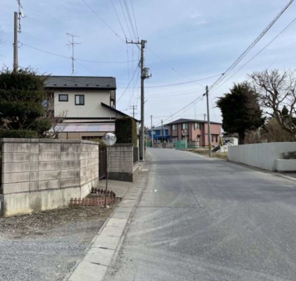八戸市大字妙字黒ケ沢の前面道路含む現地写真
