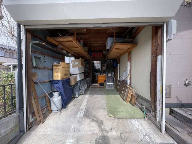 八戸市大字妙字黒ケ沢の駐車場