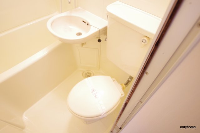 メゾンオーク毛馬　仲介手数料無料のトイレ