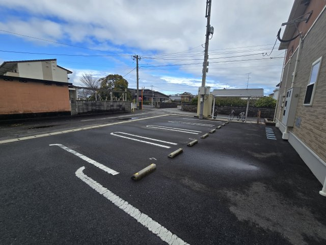 【駐車場】