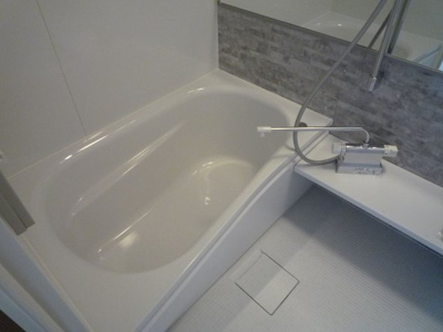 【浴室】 | ビッグベアⅠ | 落ち着いた空間のお風呂です