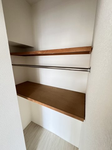 大阪市城東区関目１丁目の賃貸マンションの収納