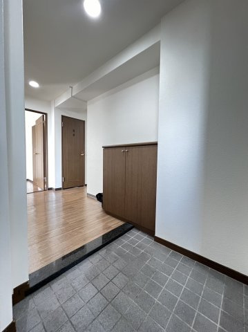 大阪市城東区関目１丁目の賃貸マンションの玄関