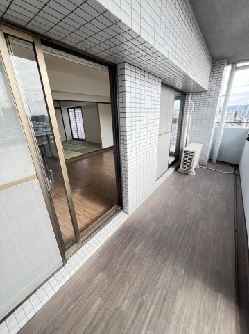 大阪市城東区関目１丁目の賃貸マンションのバルコニー