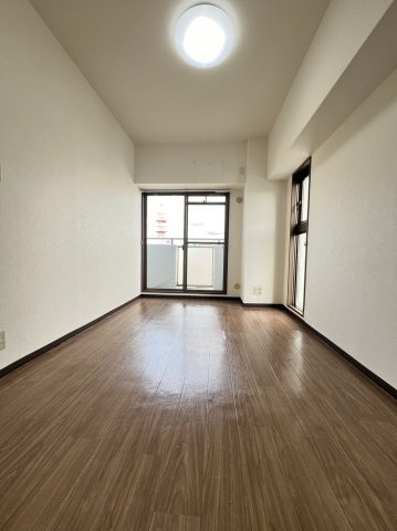 大阪市城東区関目１丁目の賃貸マンションの洋室