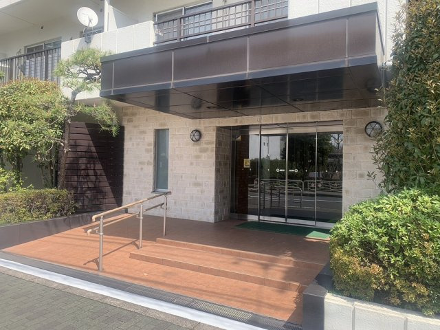 東建ニューハイツ東陽町のエントランス