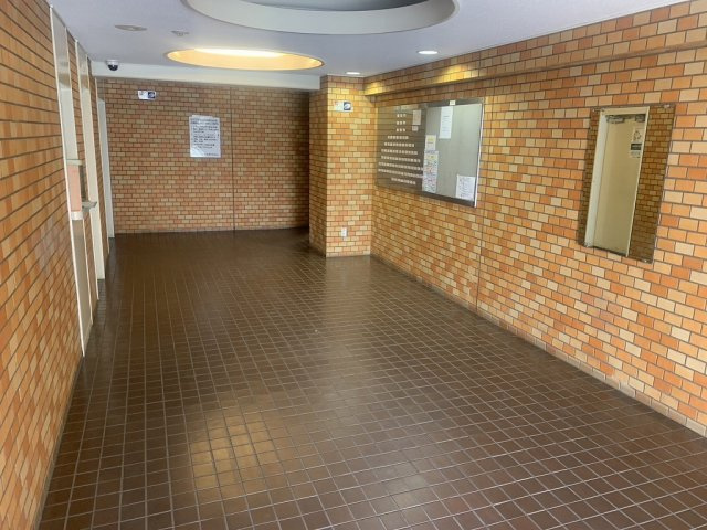 東建ニューハイツ東陽町のエントランス