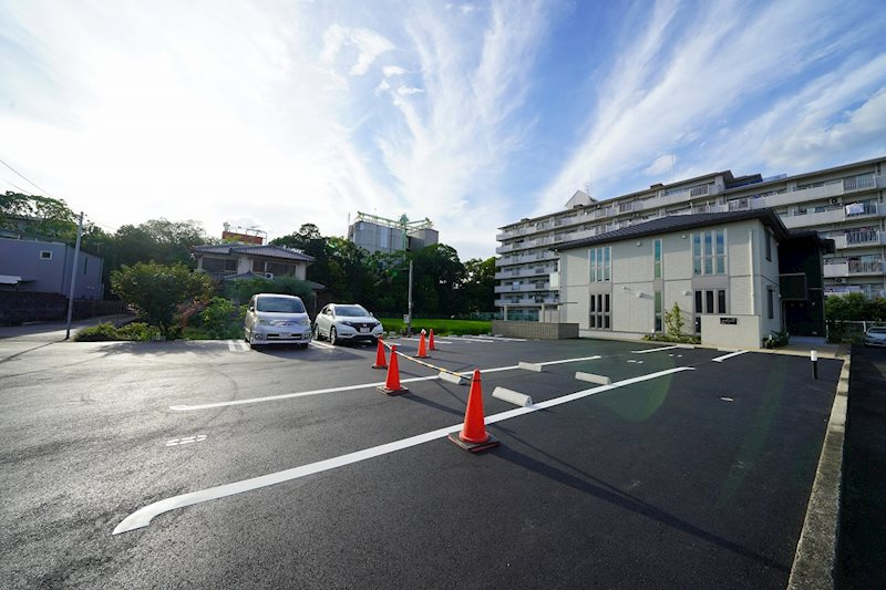 アルカンシエルの駐車場