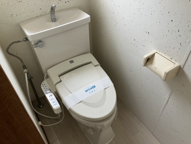 蔵王半郷アパートのトイレ