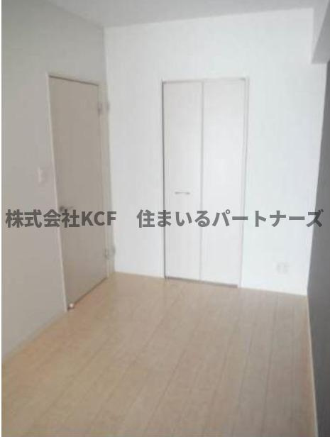 ラフレシーサ医大通りの寝室|広くて明るい寝室