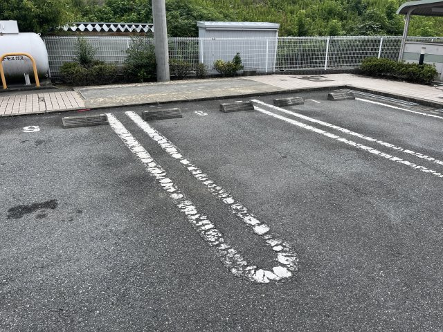 グリーン・ゲーブルズＡの駐車場