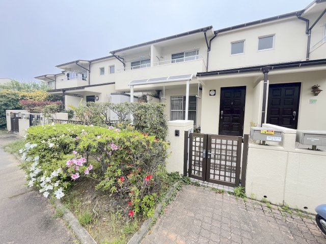 花鶴丘サンハイツの外観