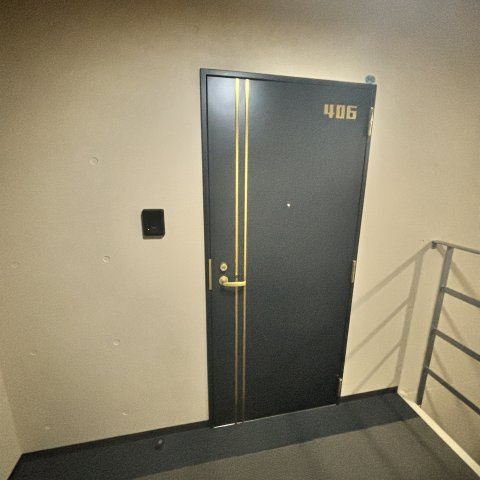 プレジャー室蘭駅前の玄関