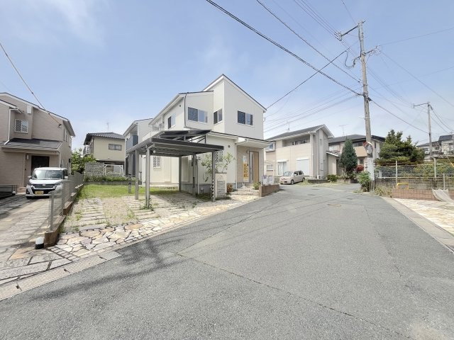 古賀市久保戸建の前面道路含む現地写真