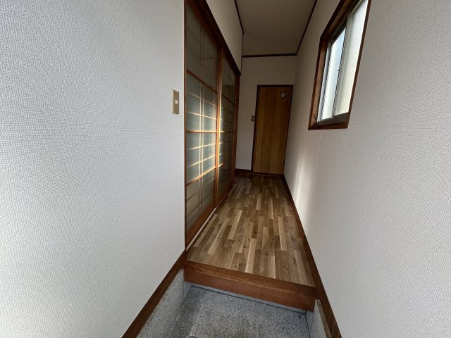 サンハウスワタナベの玄関