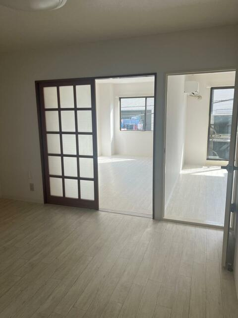 森田ビルの居間・リビング