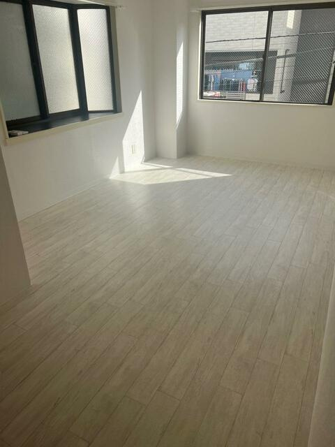 森田ビルの洋室