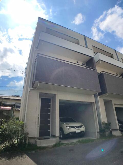 ロニフ・伊都タウンハウスの外観