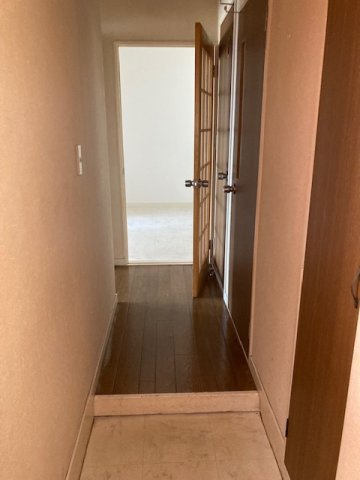 カーサくるみの森の玄関|シューズBOXもある玄関です