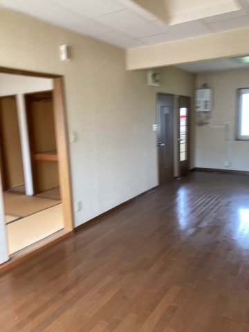 フォーラム東洋C棟の居間・リビング