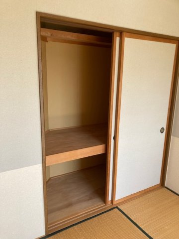 フォーラム東洋A棟の収納|こまごまとしたものを収納できそうですね