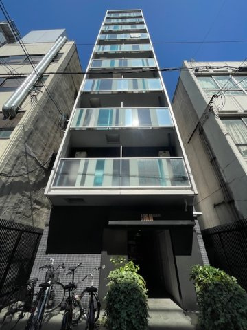 C.COLOR南新町の外観