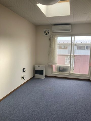 メゾントパーズの居間・リビング|使いやすいリビングです