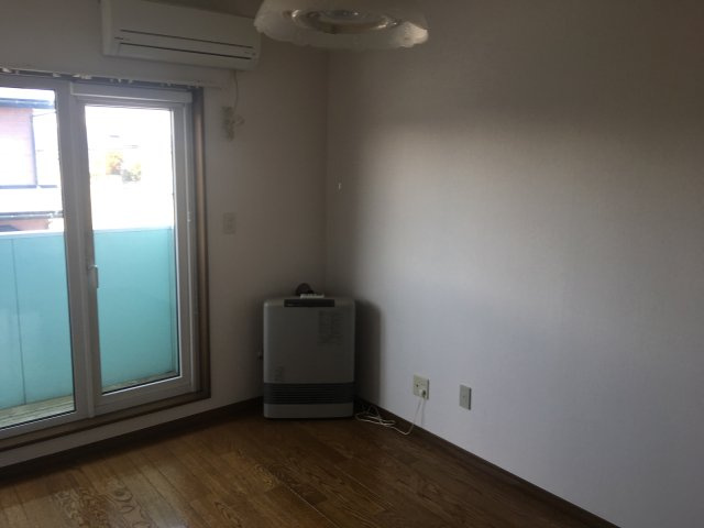 アンビエンス城田の居間・リビング