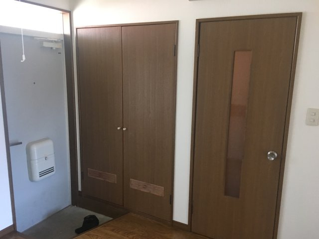 アンビエンス城田の玄関