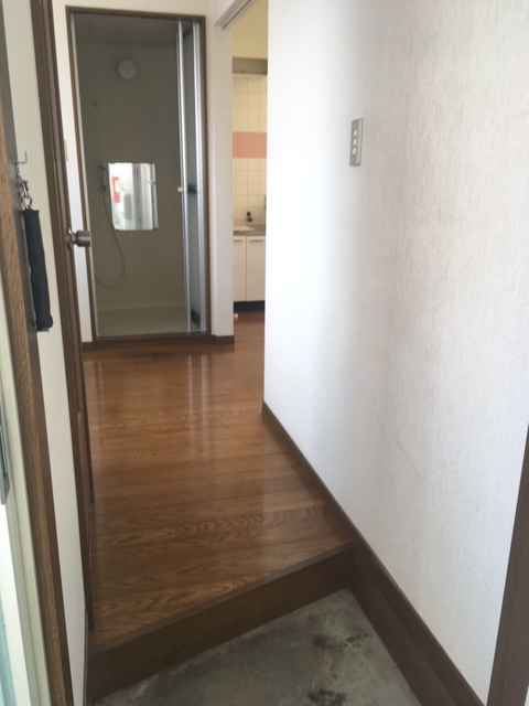 アンビエンス城田の玄関
