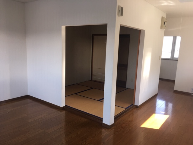 アンビエンス城田の内装