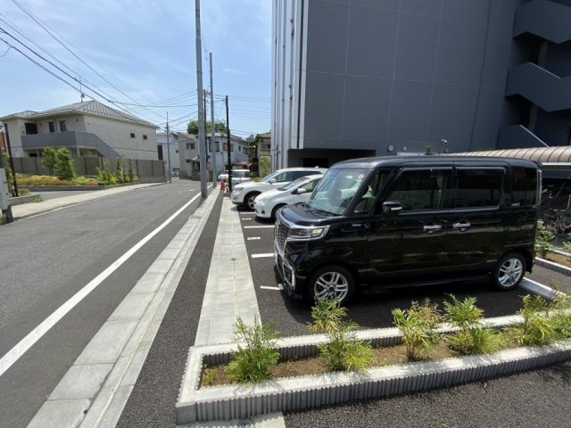【駐車場】