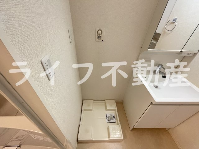 グレイス奥林Aの洗面所|スペースが確保できる洗面所です